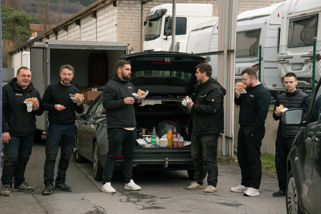 Eckstein-Team – echtes Teamwork bei der Entrümpelung Bielefeld