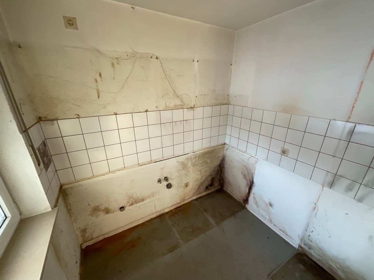 Vorher - Schimmelpilzsanierung in Bielefeld